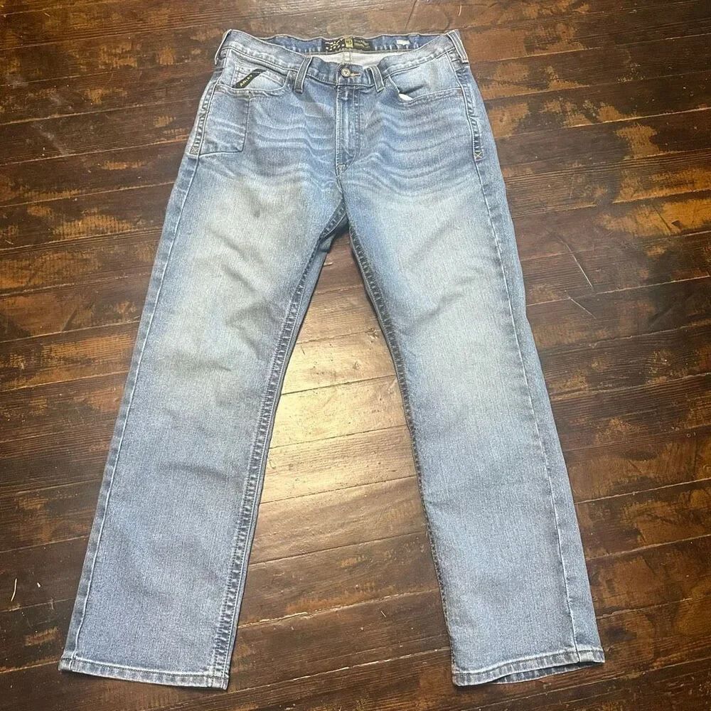 Ariat Rebar distressed M5 Straight 36x32 western jeans